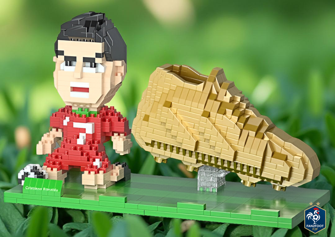 Briques de construction type LEGO : ballon, chaussures et joueurs de football foot